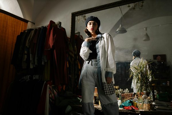 Guide Ultime : Comment Sélectionner Vos Vêtements Féminins en Ligne avec Succès